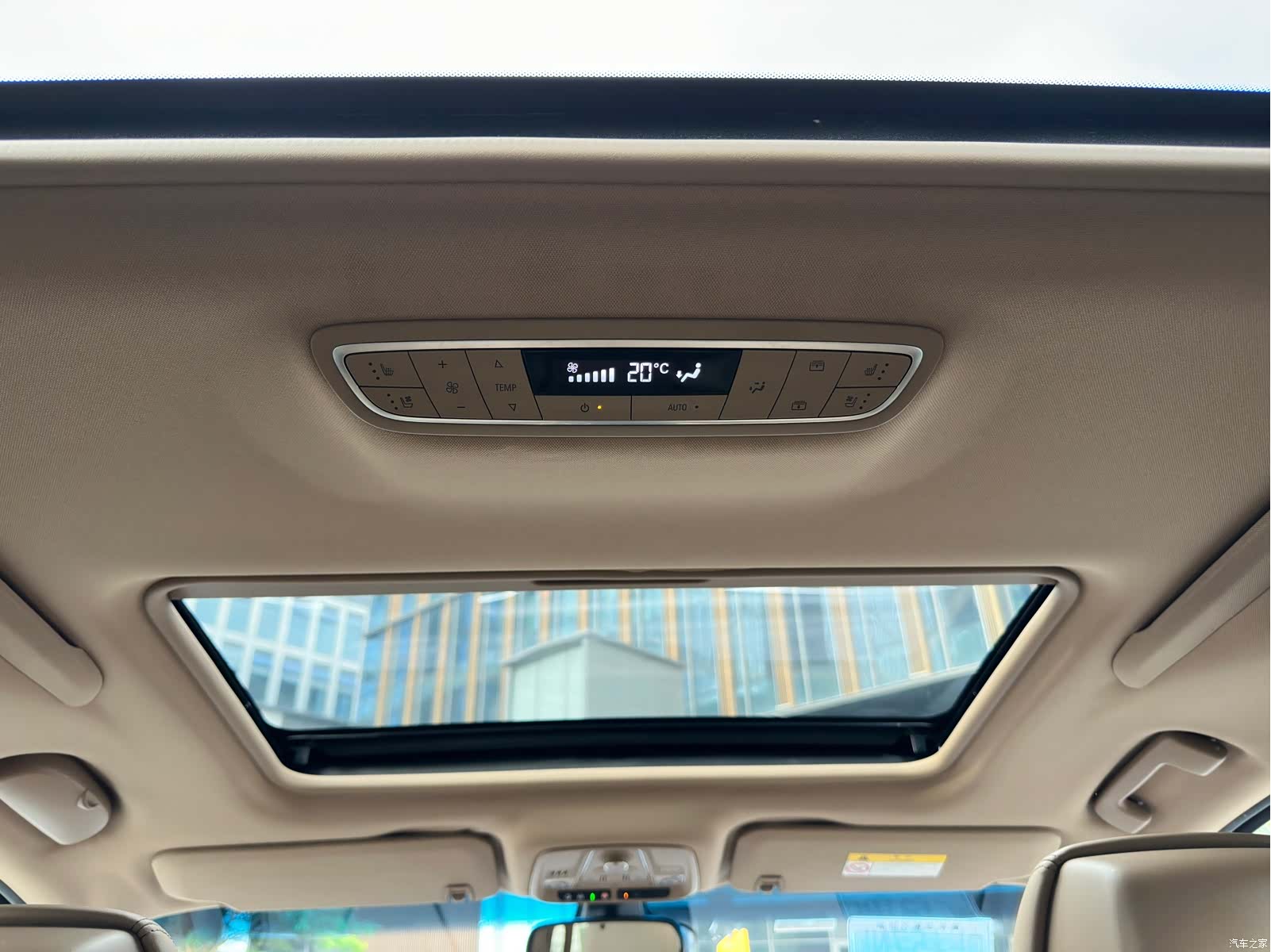 Buick GL8, 2019 19