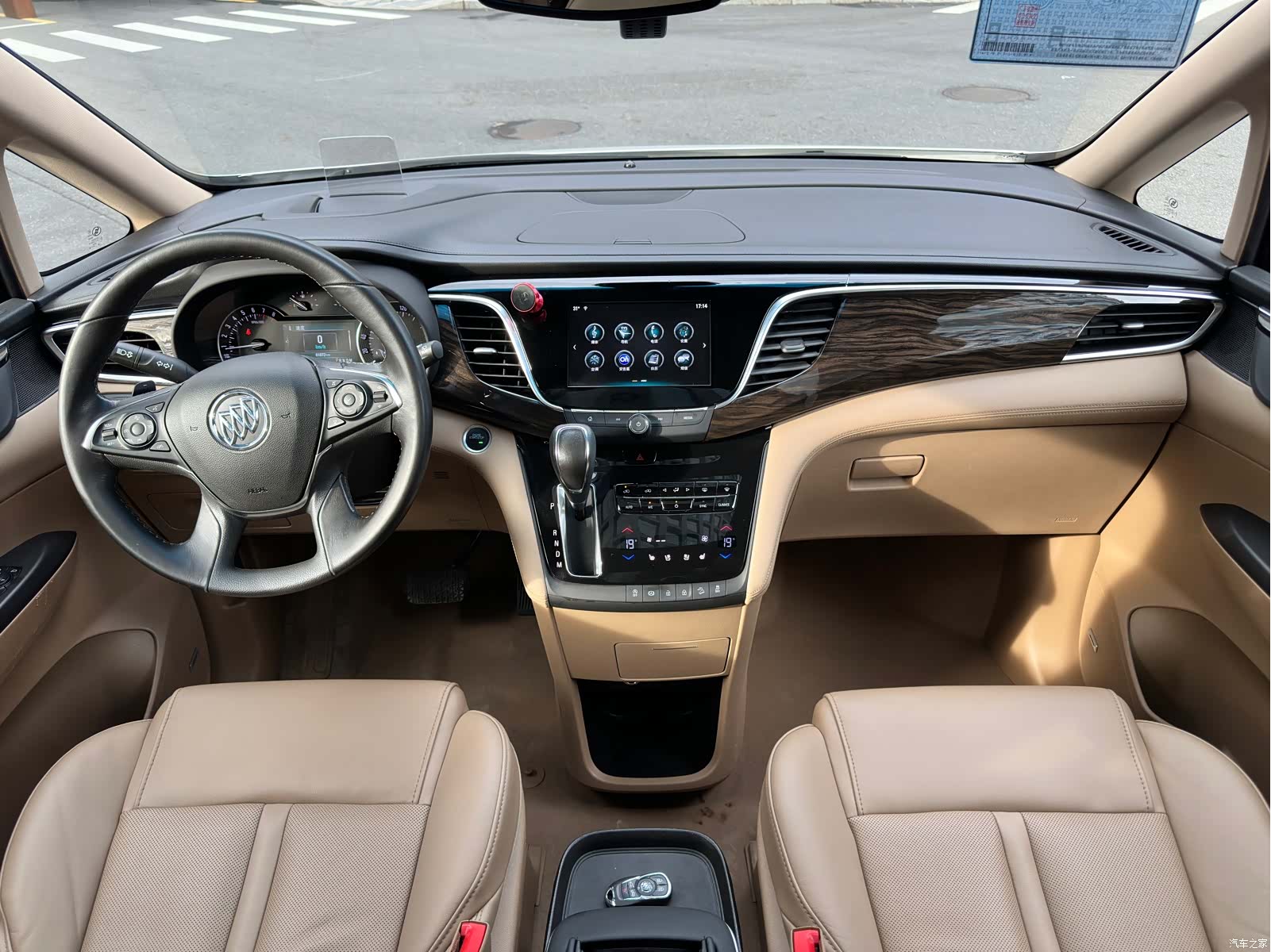 Buick GL8, 2019 13