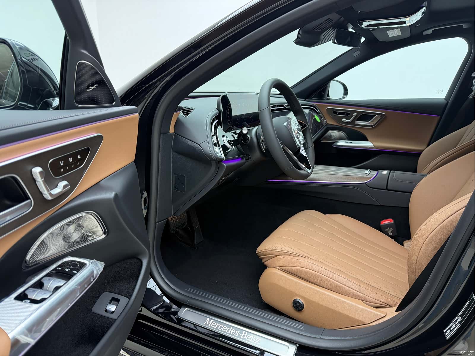 Mercedes-Benz E-Class, 2024 14