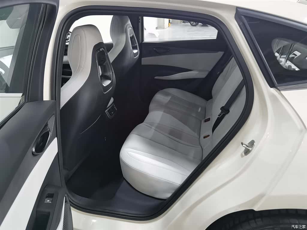 BYD Seal, 2024 15