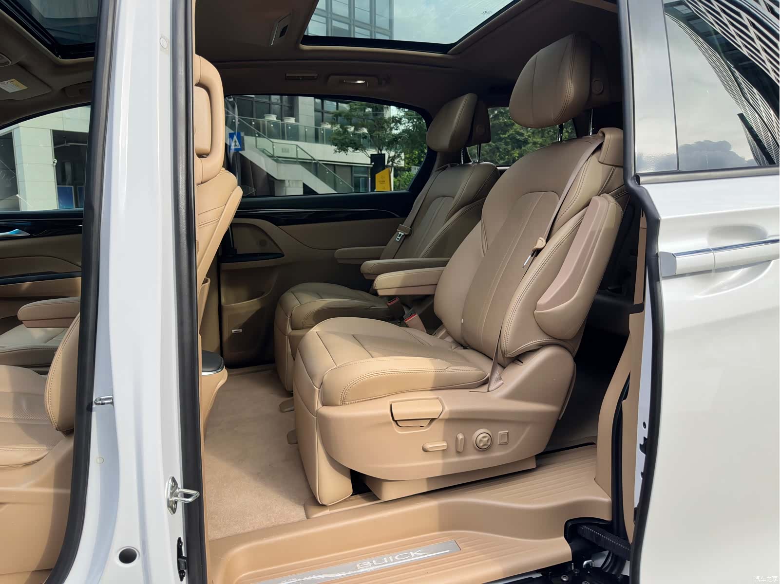 Buick GL8, 2019 10