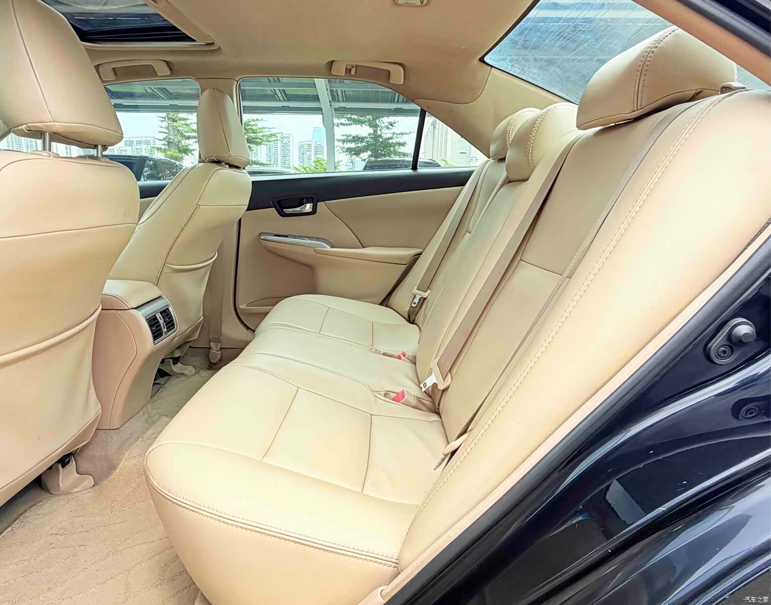 Toyota Camry, 2013 13