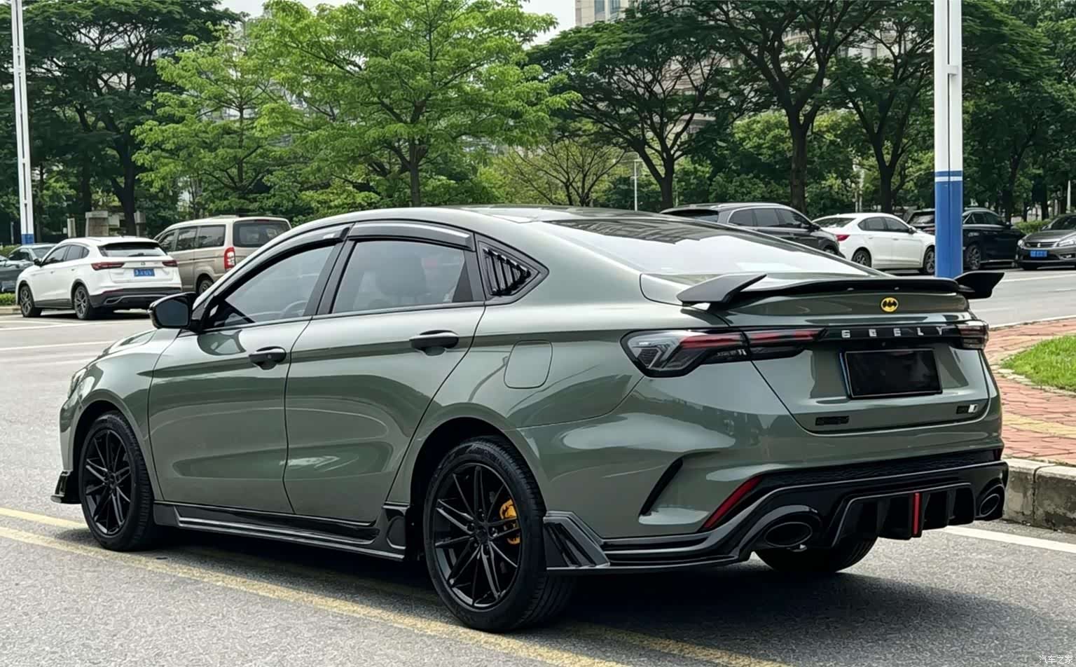 Geely Binray, 2022 7