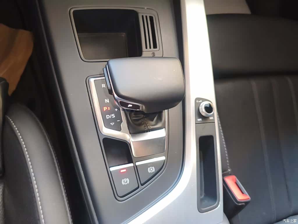Audi A4L, 2022 14