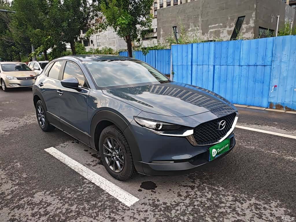 Mazda CX-30, 2025 4