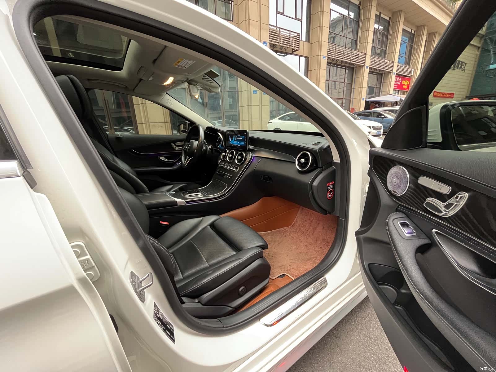 Mercedes-Benz C-Class, 2019 11