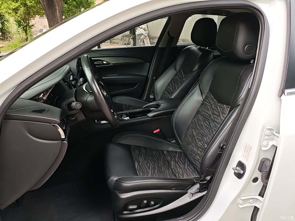 Cadillac ATS-L, 2015 15