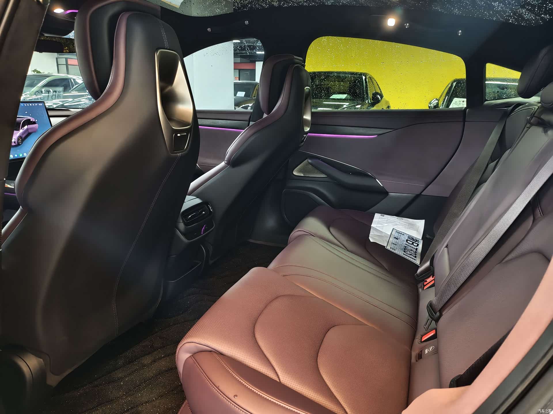 Xiaomi SU7, 2024 10