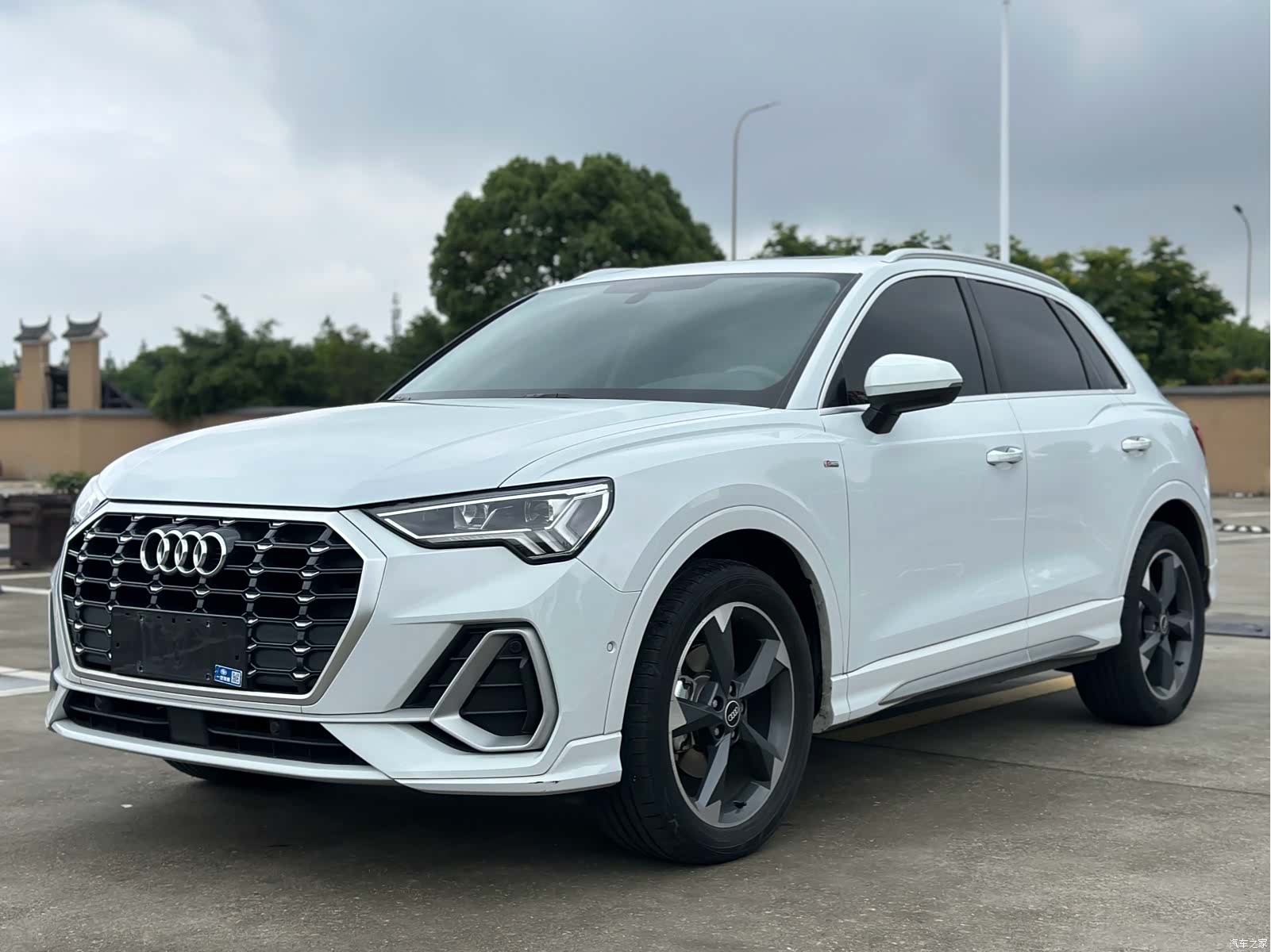 Audi Q3, 2022 1