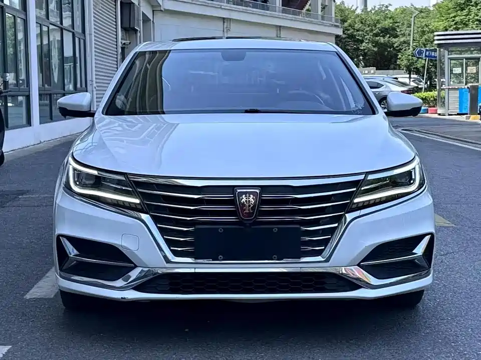 Roewe i6