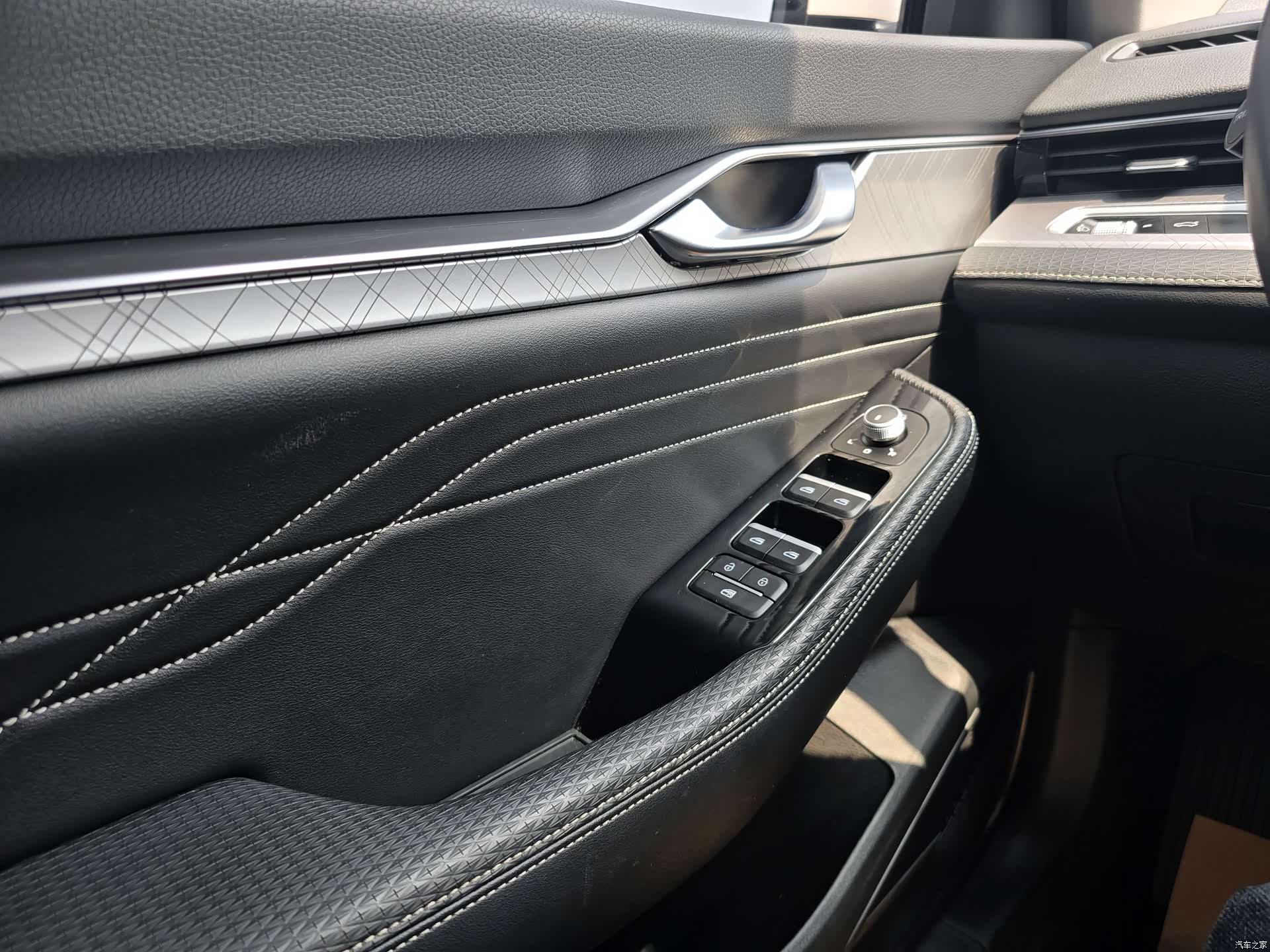 Geely Preface, 2022 14