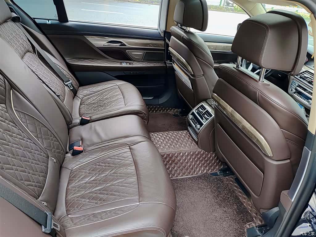 BMW 7 Series, 2021 11