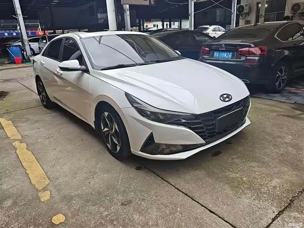 Hyundai Elantra, 2021 3