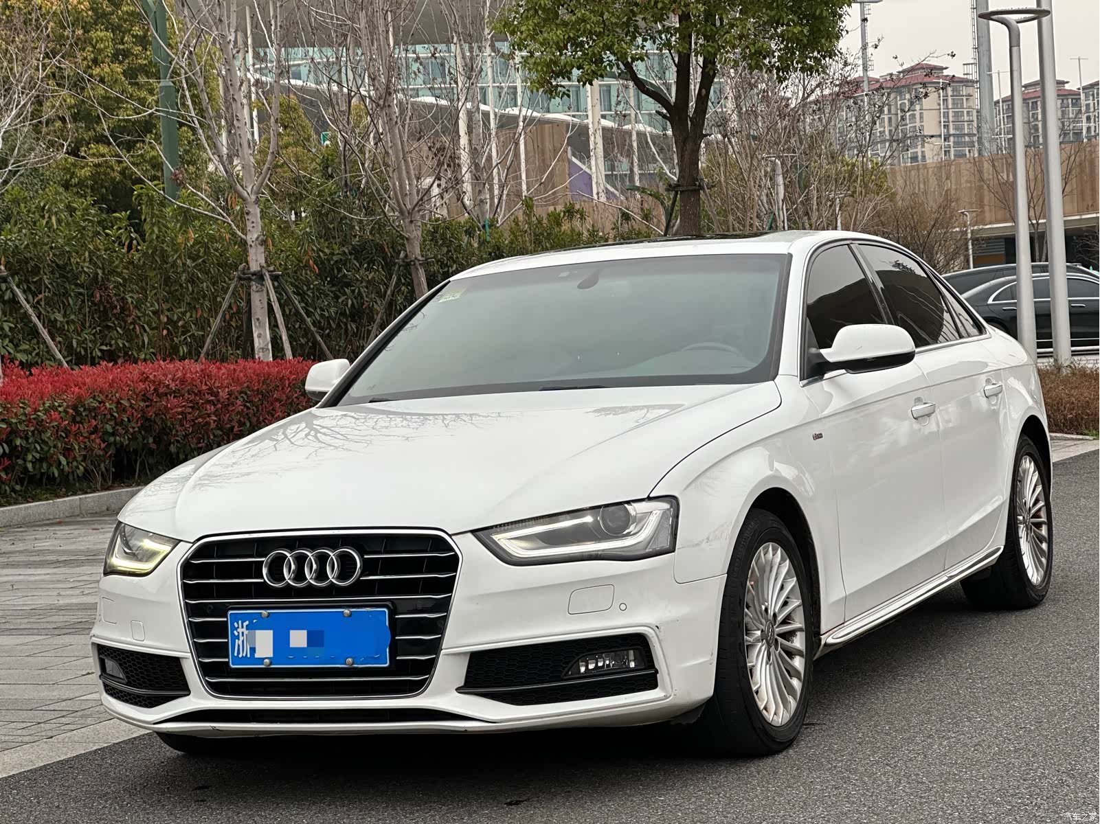 Audi A4L, 2016 1
