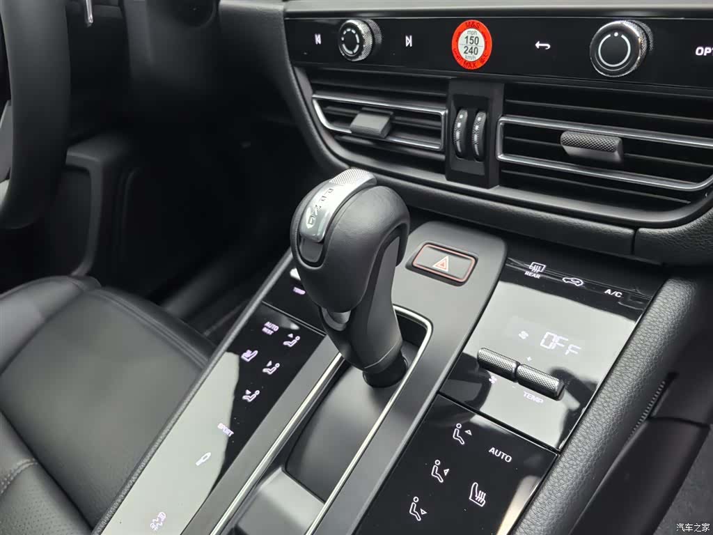 Porsche Macan, 2024 26