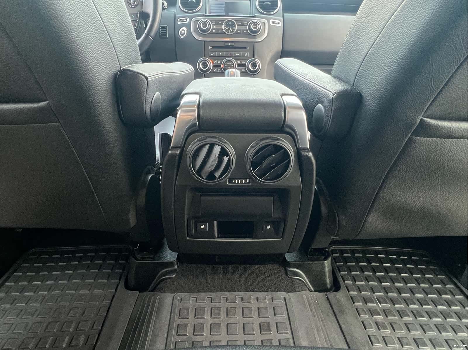 Land Rover Discovery, 2011 8