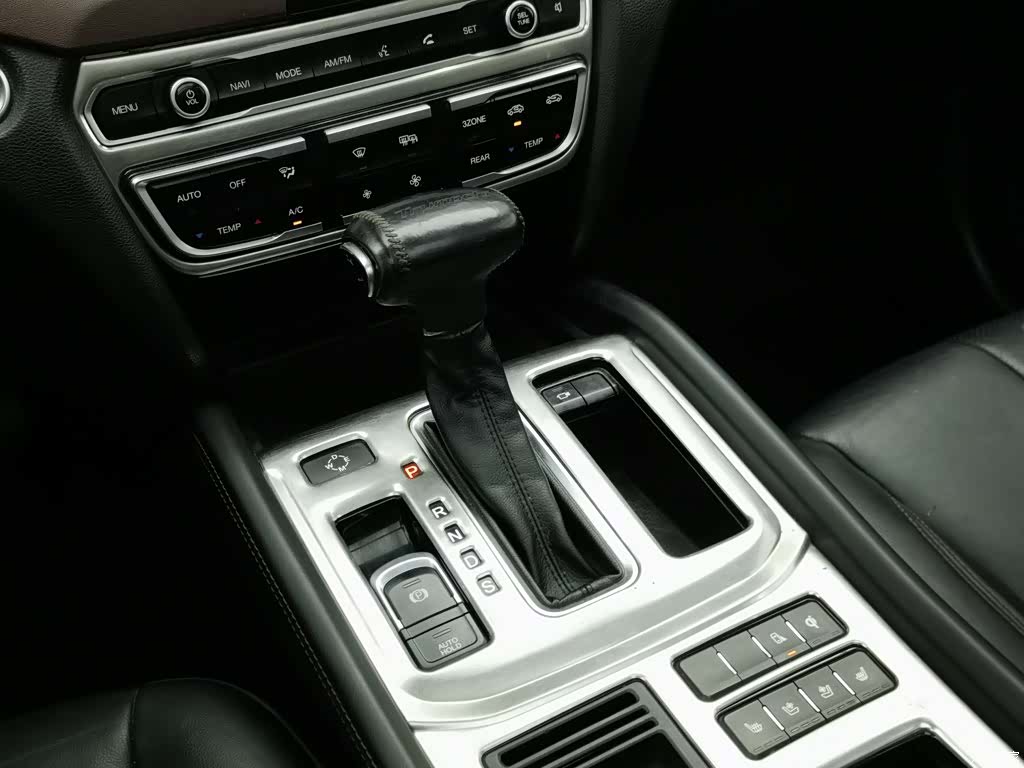 Trumpchi GS8, 2017 13