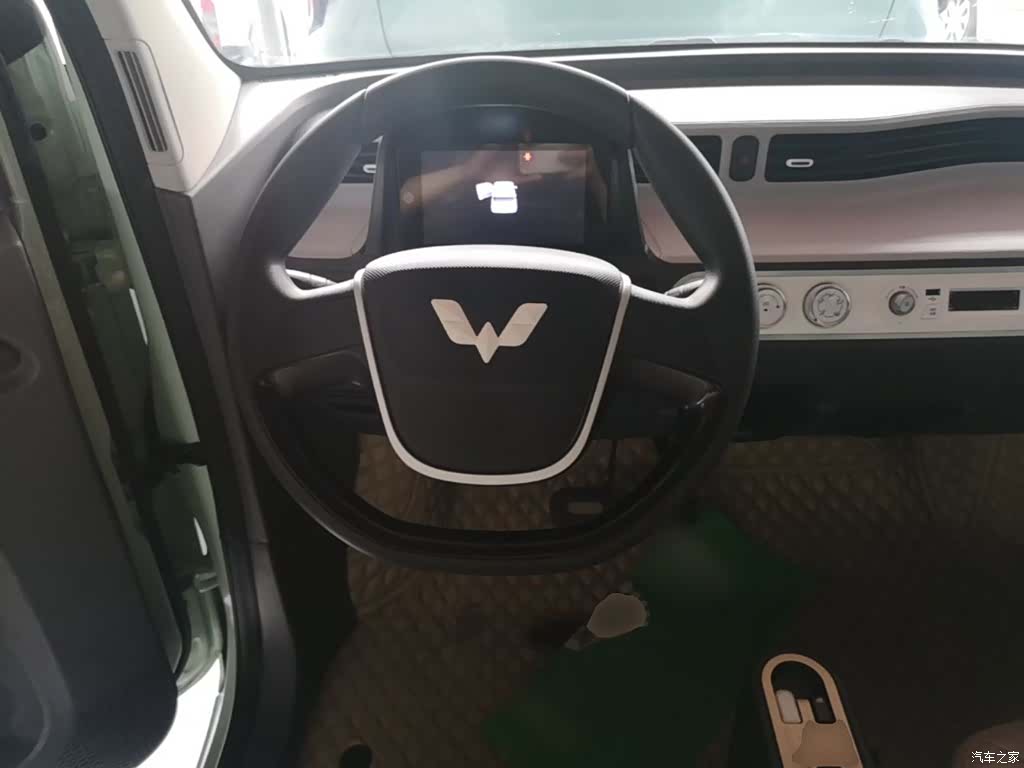 Wuling MINIEV, 2021 11