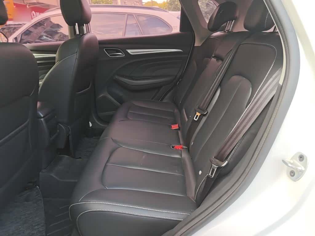 Roewe RX3, 2019 17