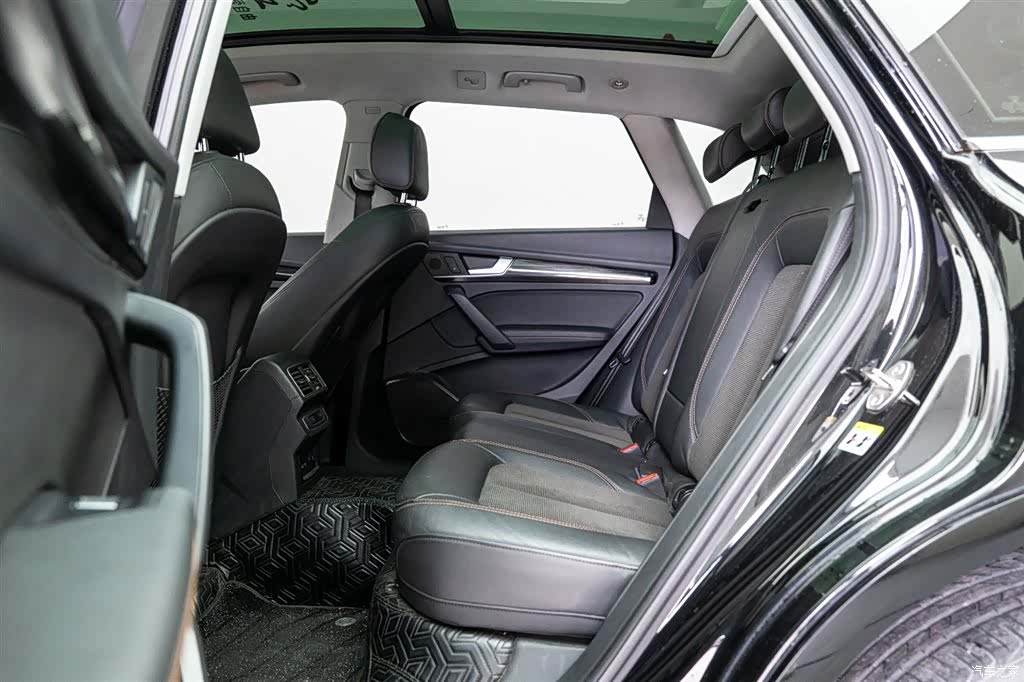 Audi Q5L, 2020 11
