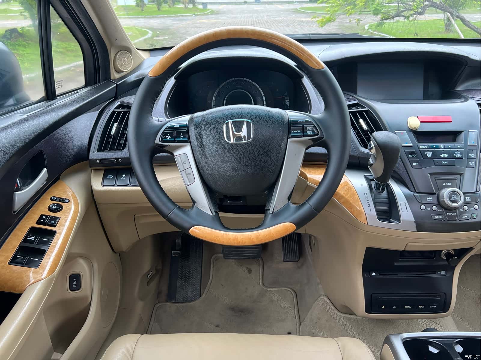 Honda Odyssey, 2010 14