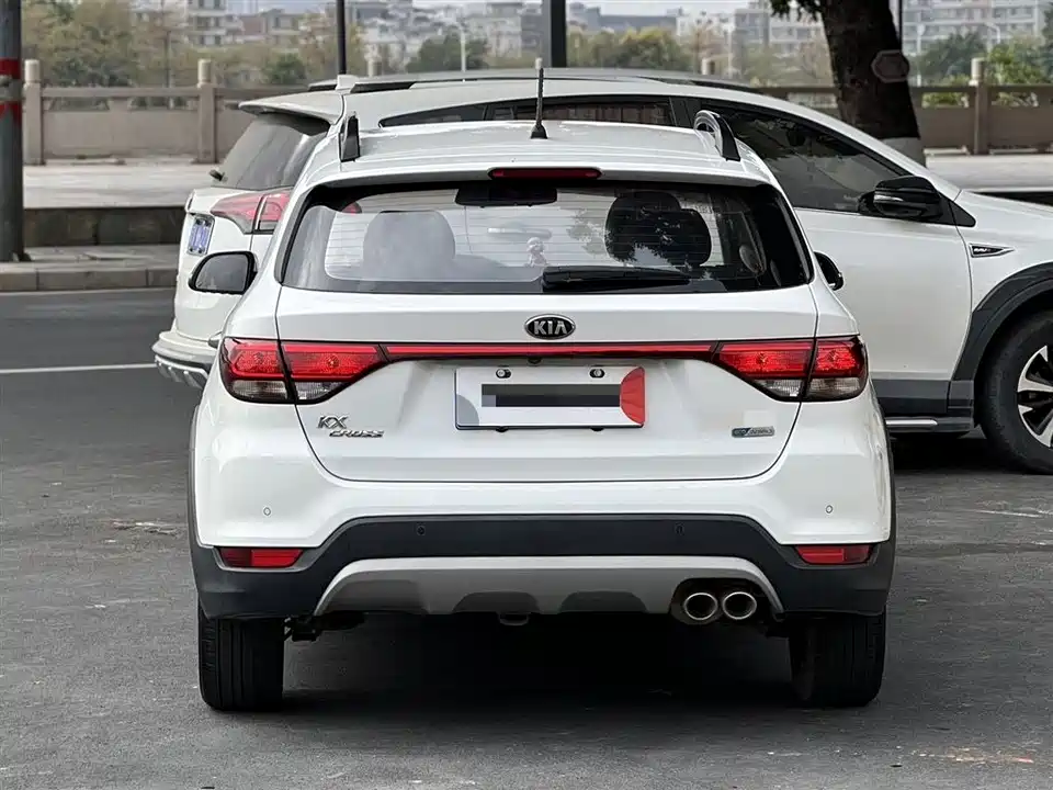 Kia KX CROSS