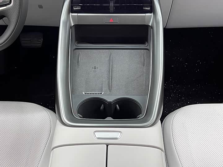 ARCFOX ji hu a er fa S5 2024 560MAX 185kW