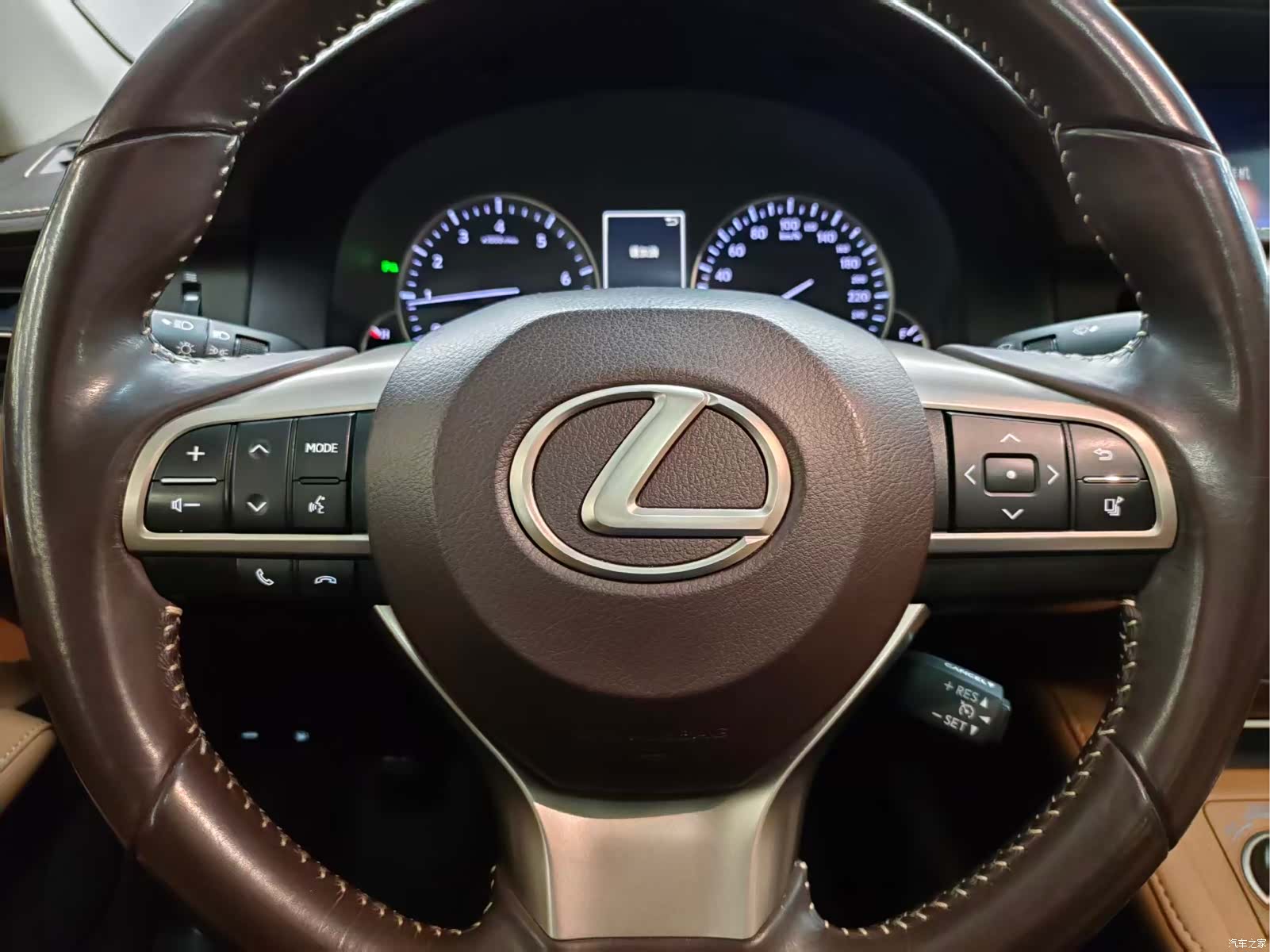 Lexus ES, 2018 14