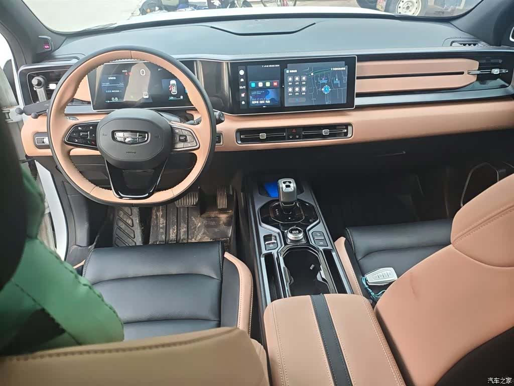 Geely Icon, 2022 13
