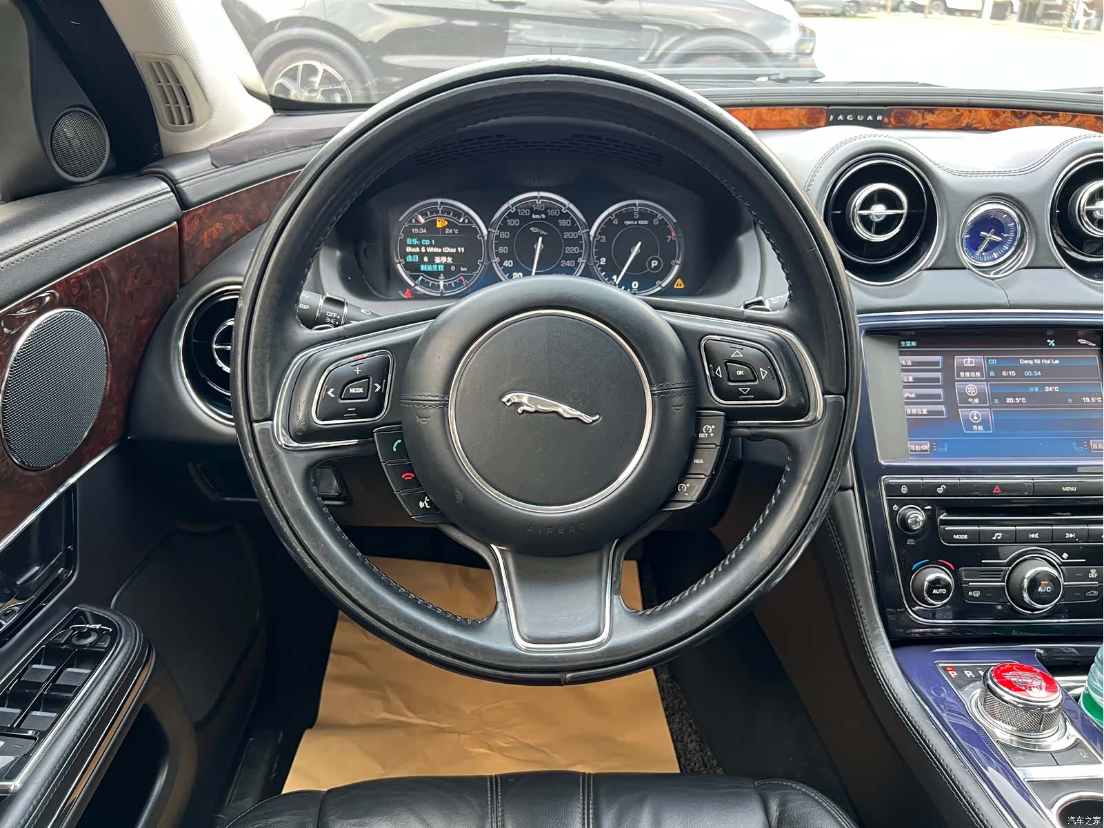 Jaguar XJ, 2013 15