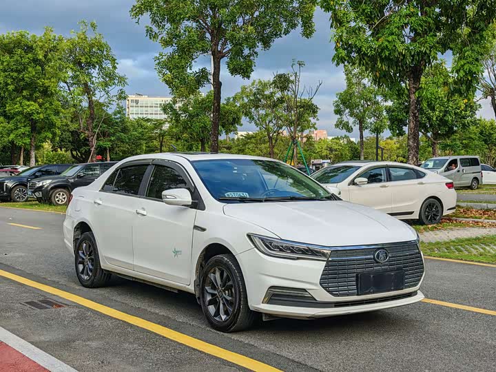 BYD Qin 2019 chu xing ban