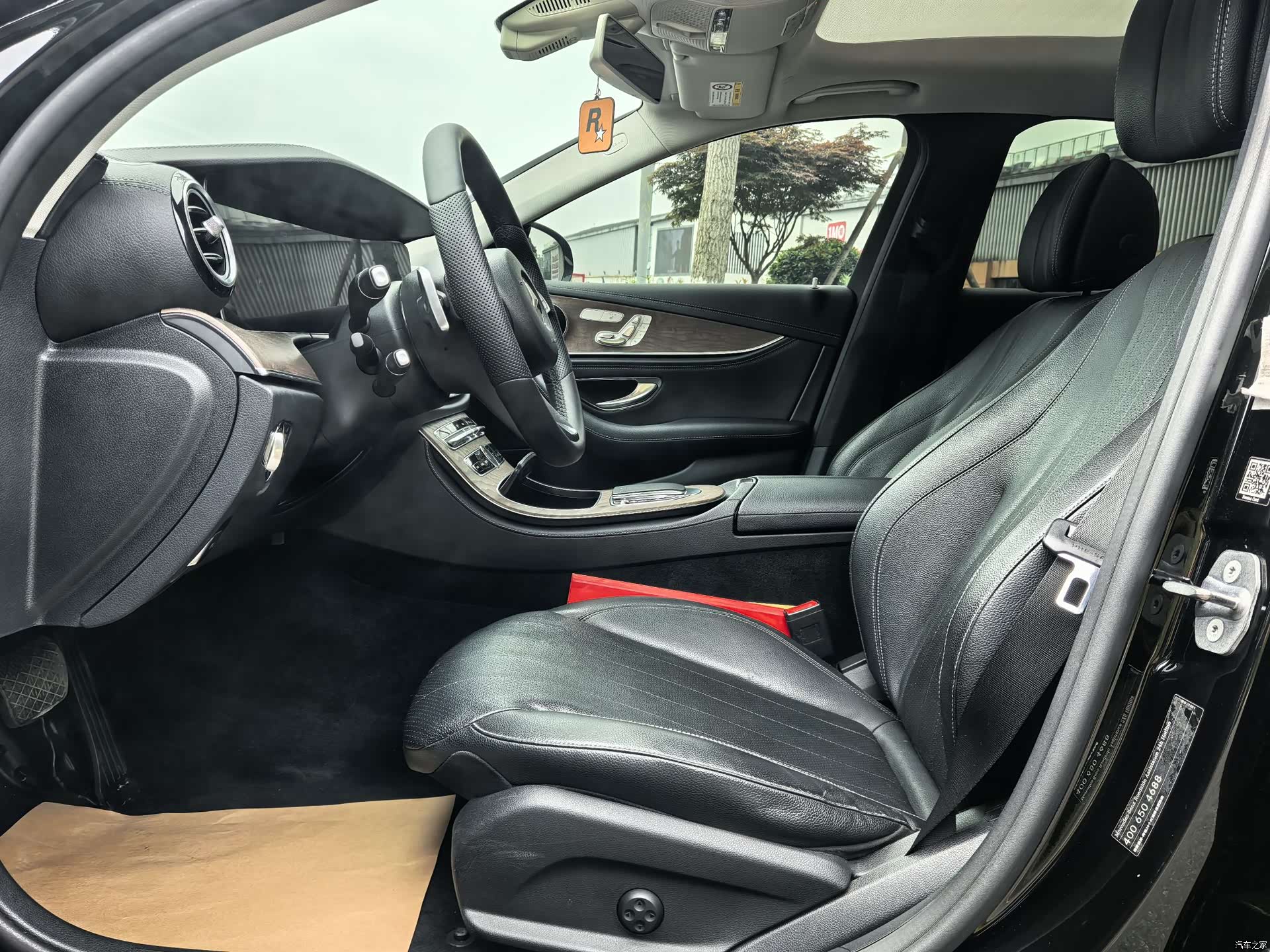Mercedes-Benz E-Class, 2019 4