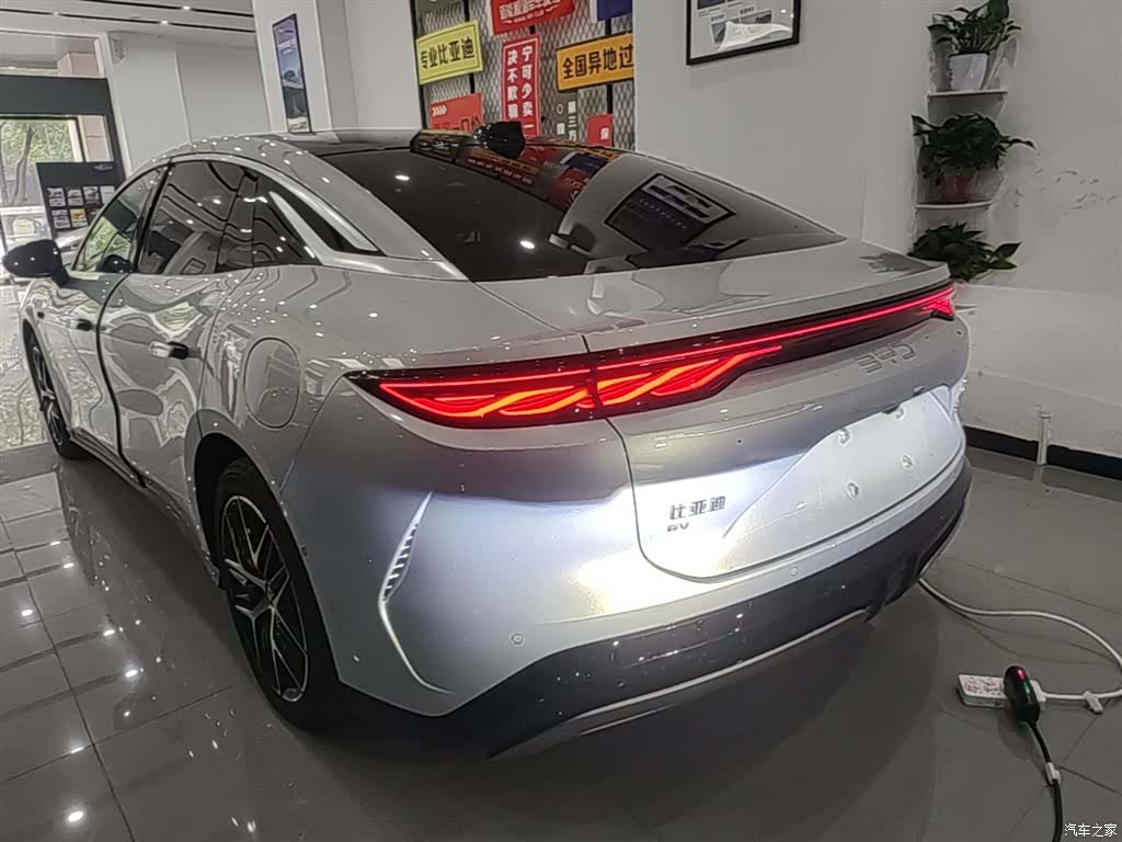 BYD Han, 2025 все фото