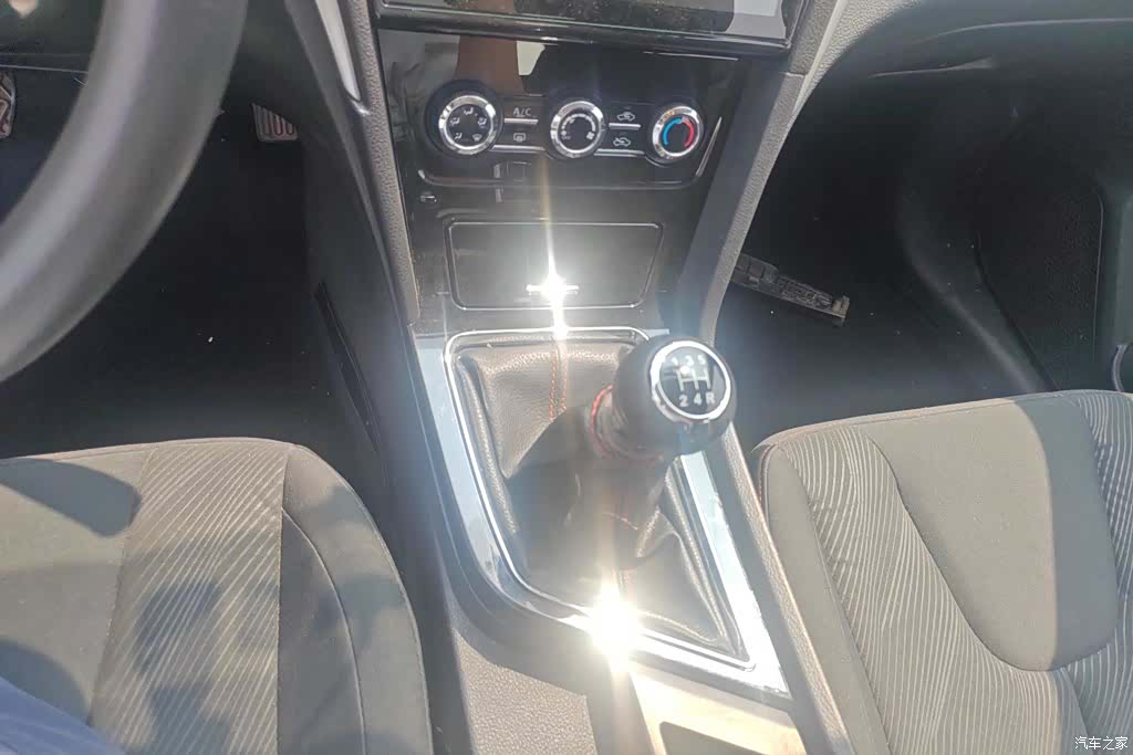 Nissan D60, 2020 16