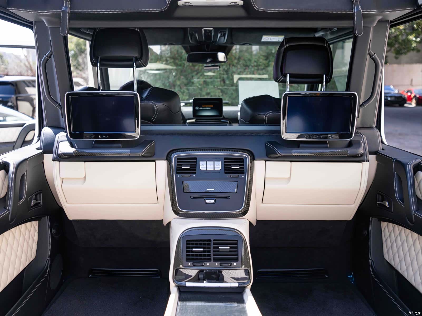 Mercedes-Benz G-Class, 2018 24