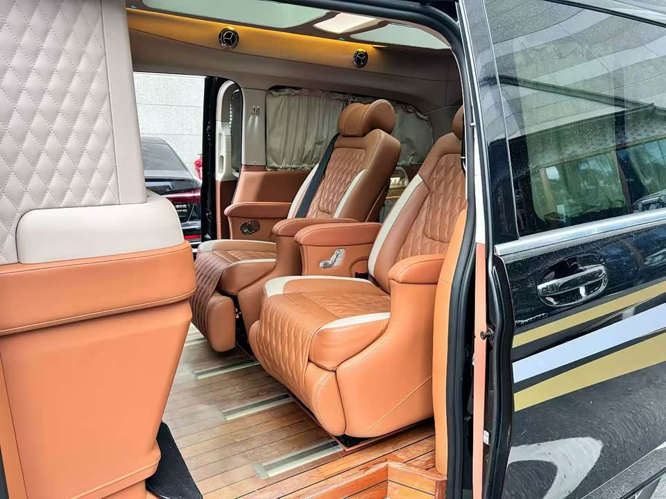 Mercedes-Benz V-class