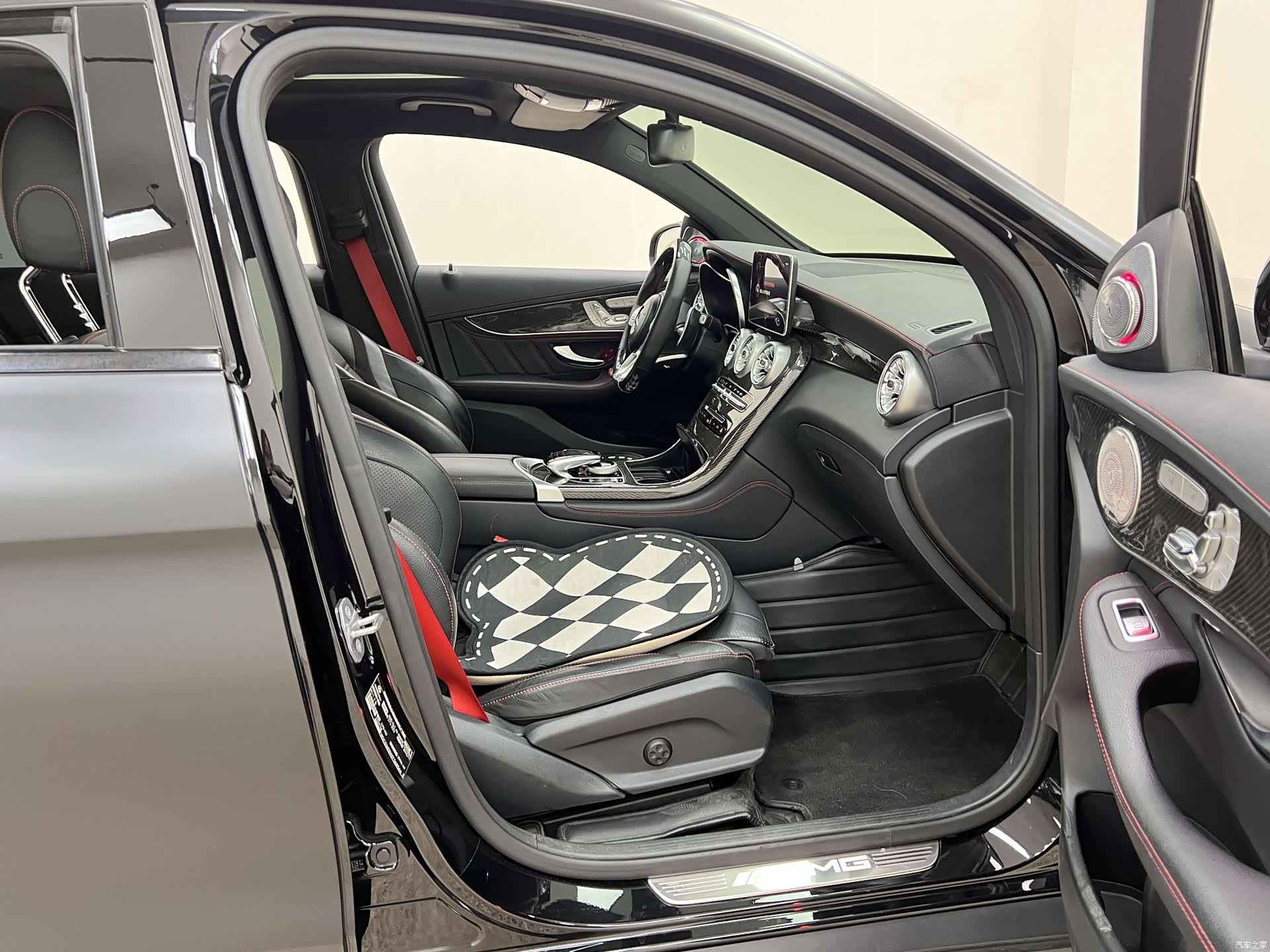 Mercedes-Benz GLC, 2019 33