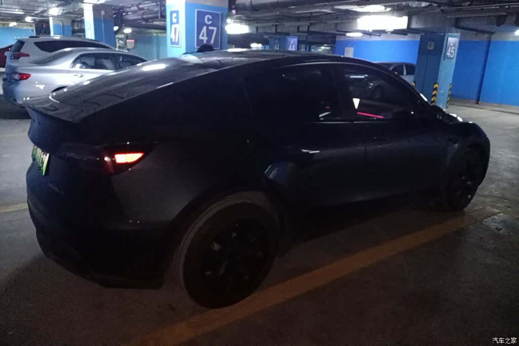 Tesla Model Y, 2024 3