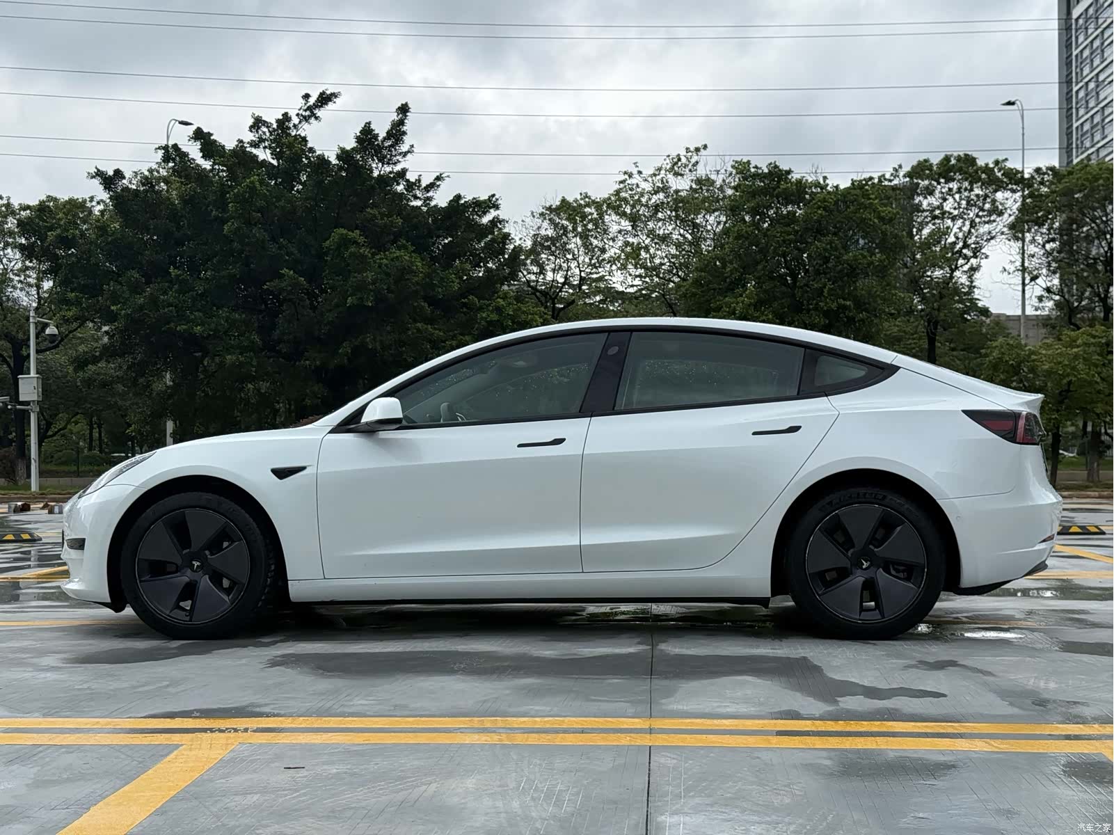 Tesla Model 3, 2021 17
