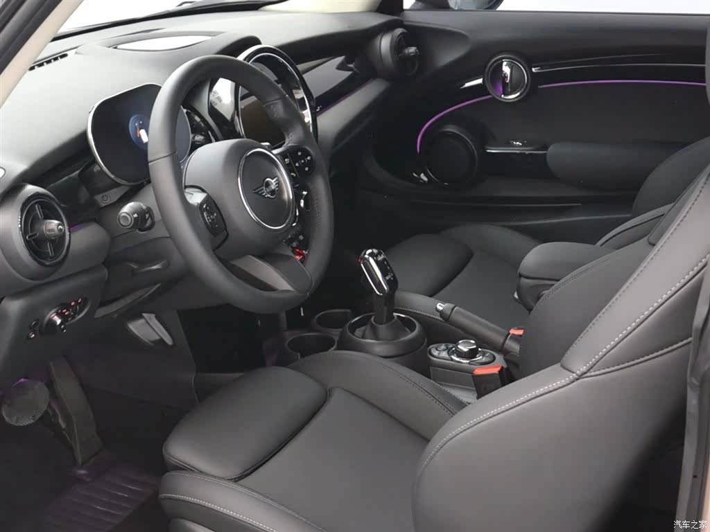 Mini Cooper, 2024 11