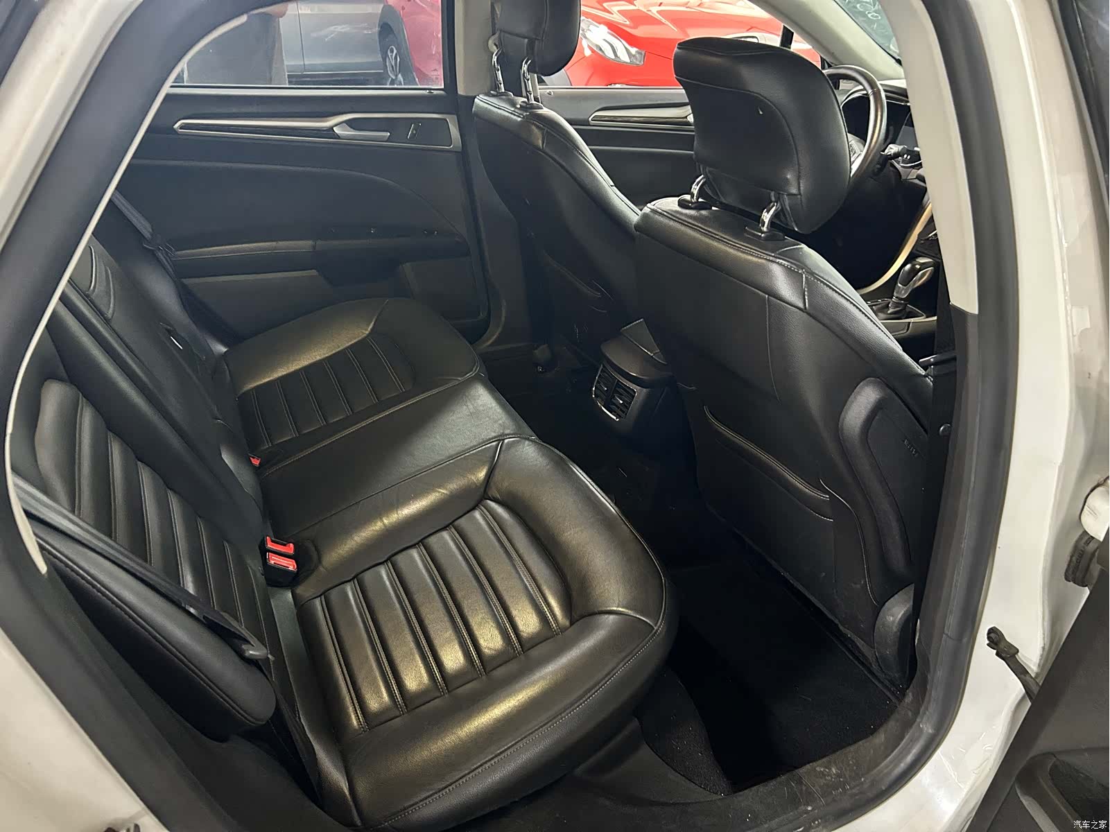Ford Mondeo, 2015 15