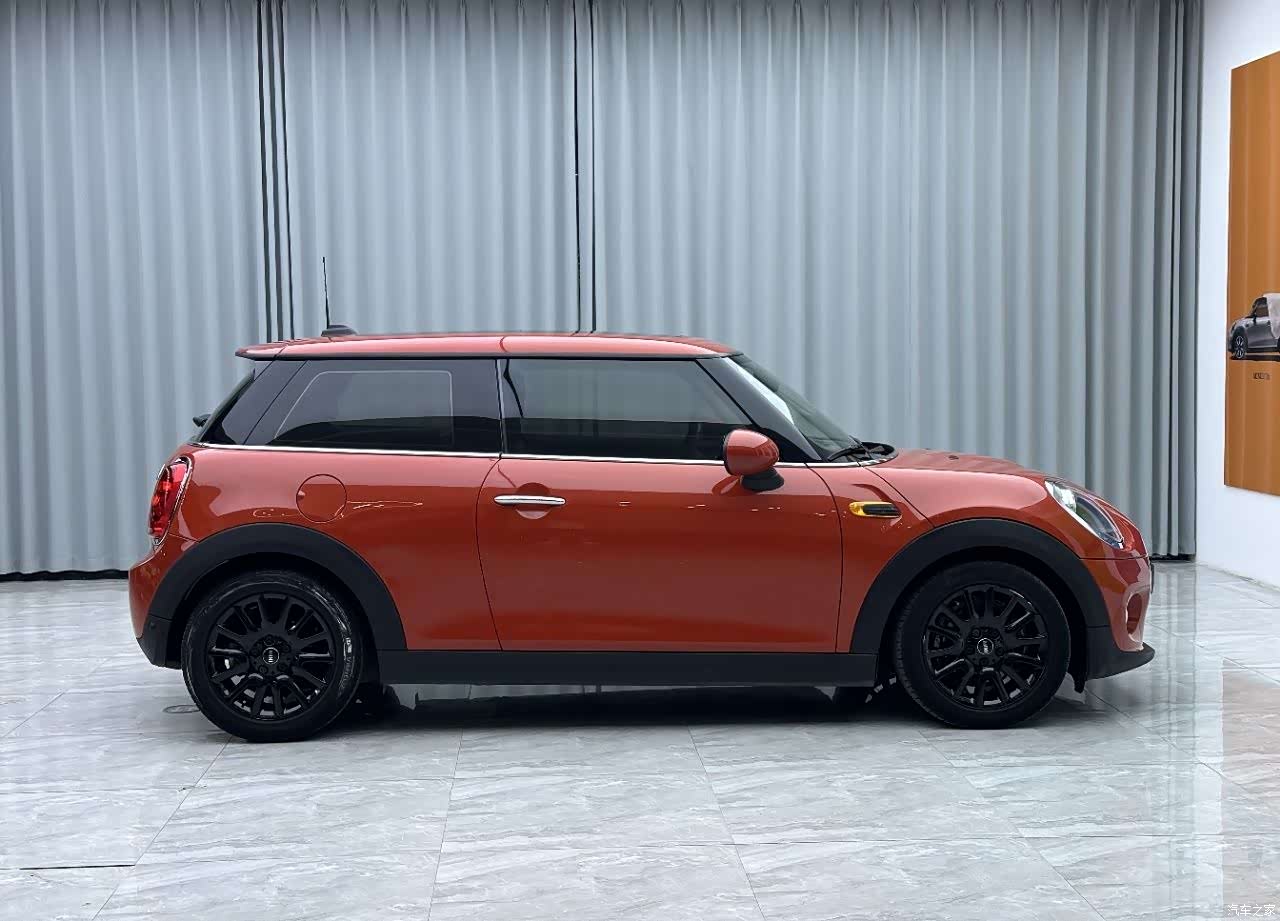 Mini ONE, 2019 4