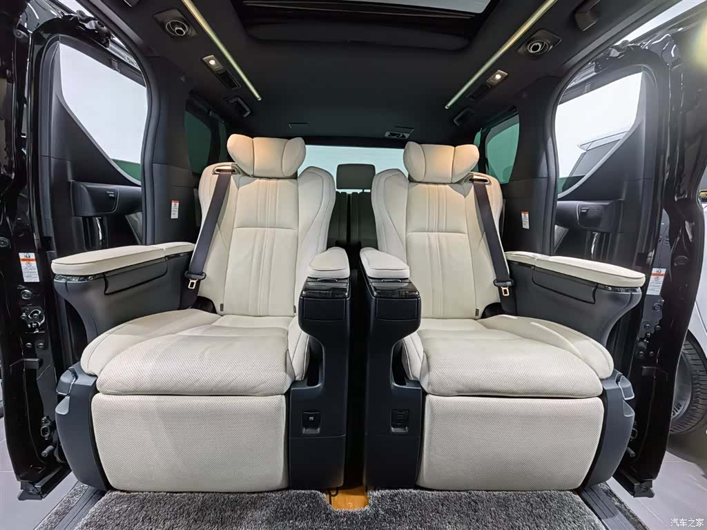 Lexus LM, 2022 7