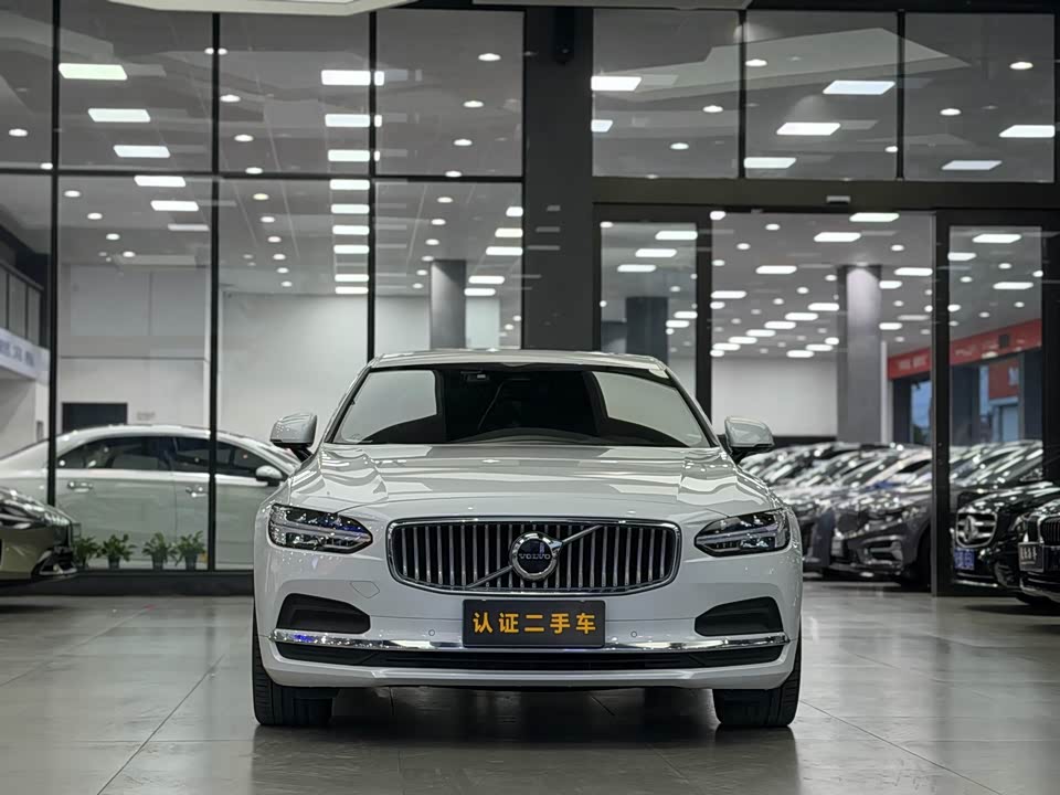 Volvo S90