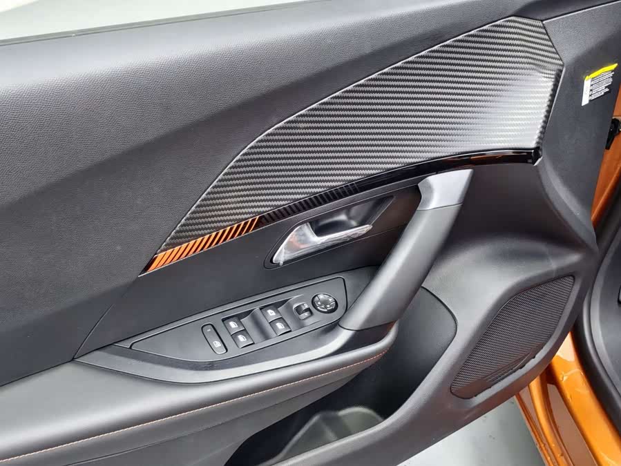 Peugeot 2008 2022, фото 11