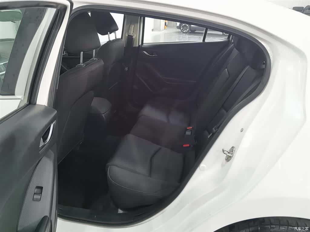 Mazda Mazda3, 2016 15