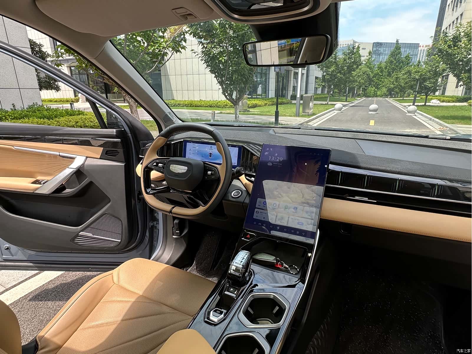 Geely Boyue, 2024 13