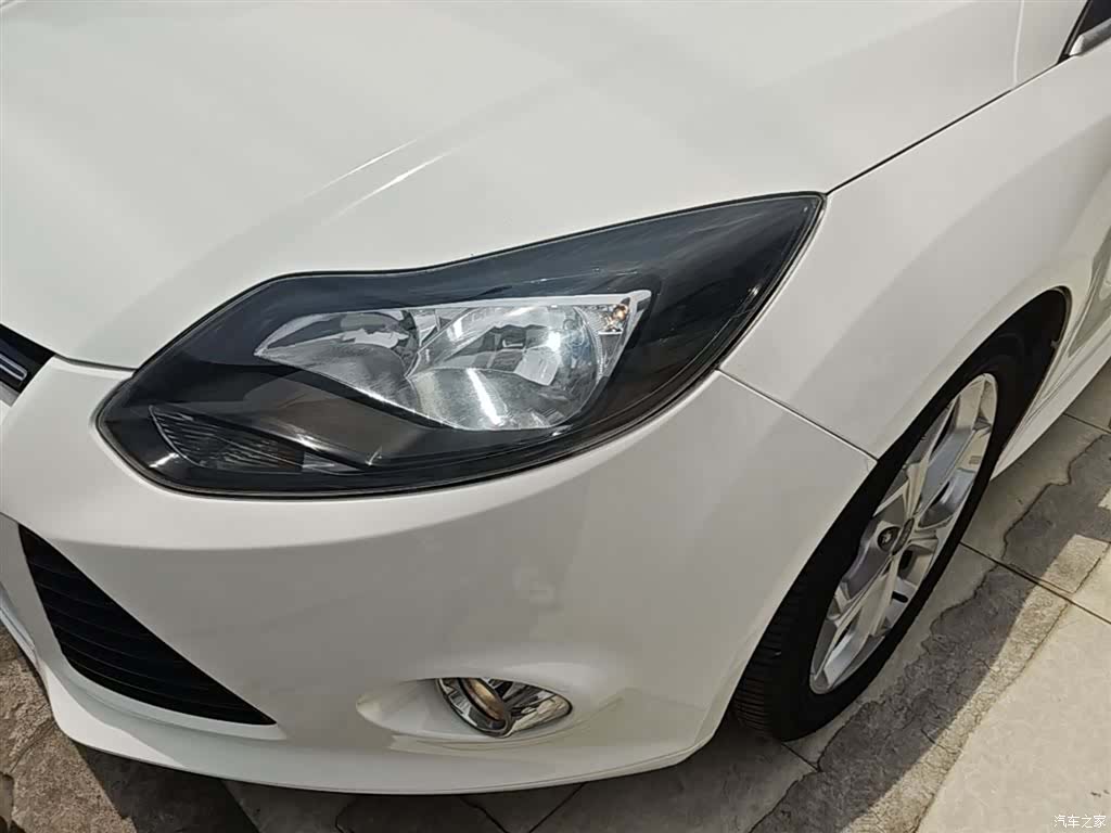 Ford Focus, 2015 24