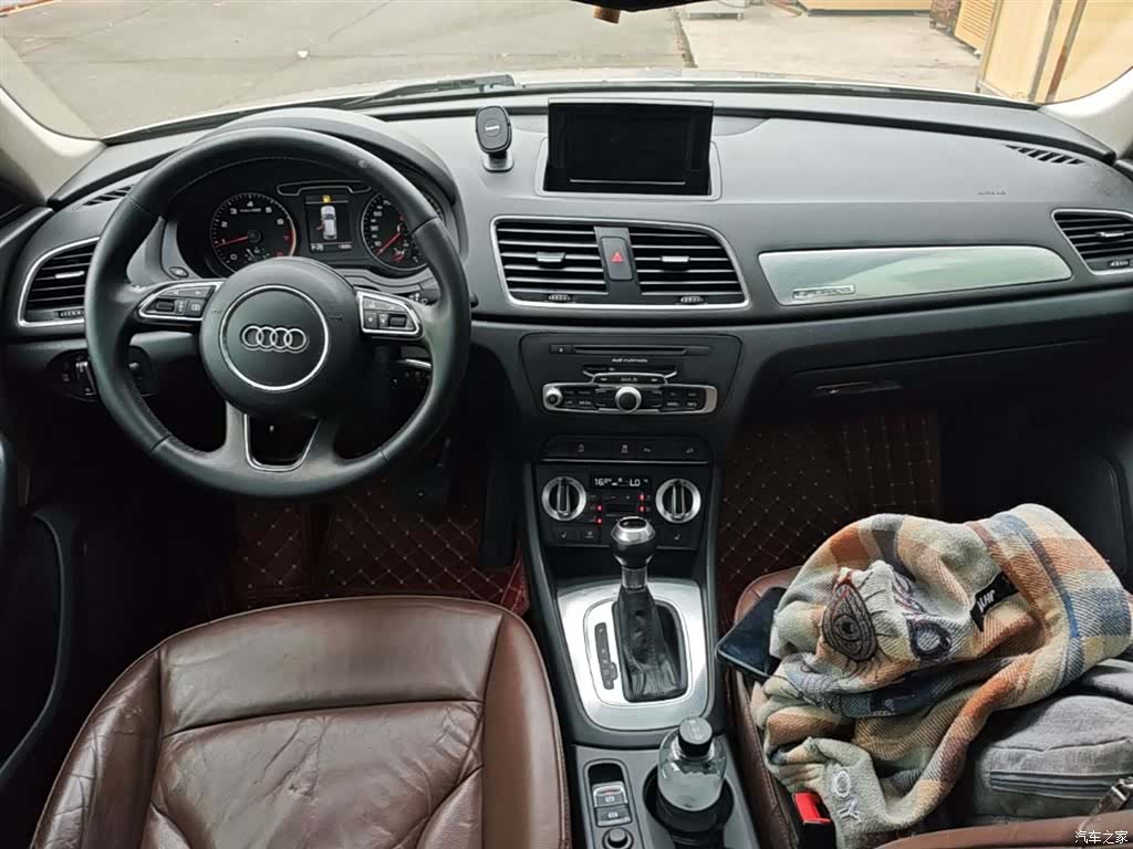 Audi Q3, 2015 10