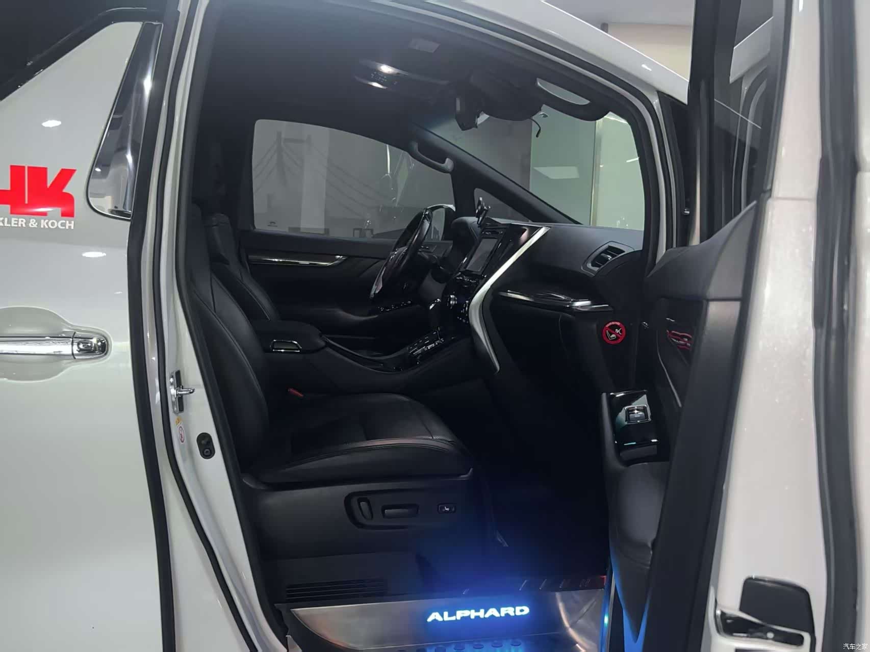Toyota Alphard, 2020 10
